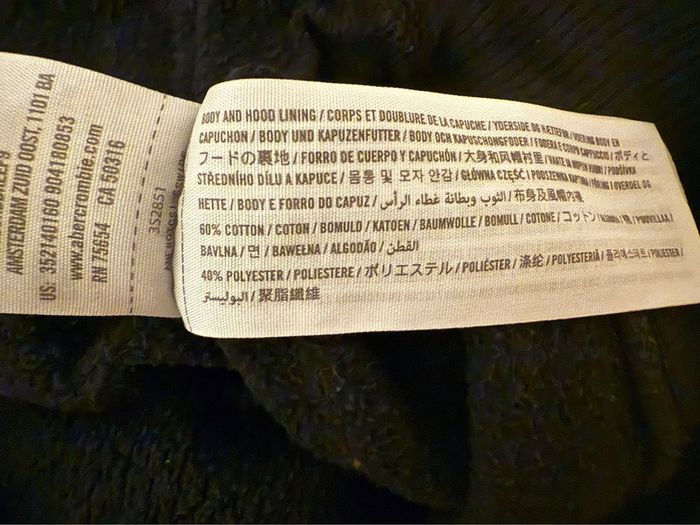 Sweat à capuche Hollister bleu marine – Taille petit S - photo numéro 5