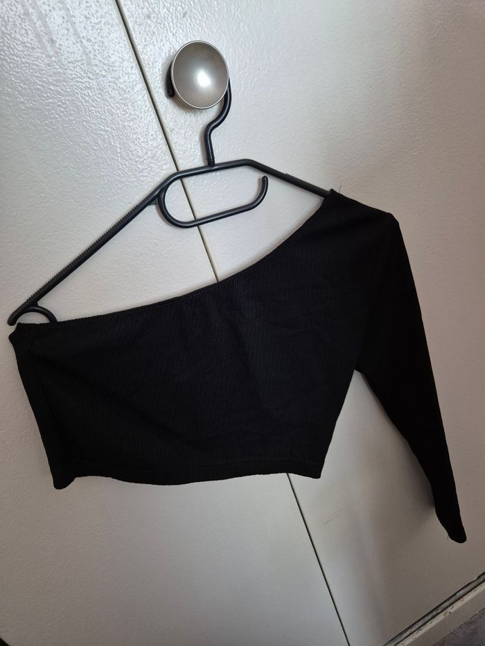 Crop top noir Shein - photo numéro 2