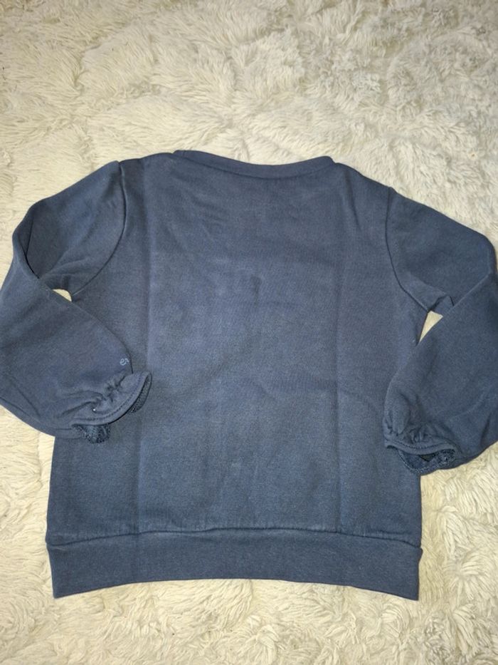 Joli sweat molleton 6 ans 🌺 tape à l'œil 🌺 très bon état - photo numéro 4