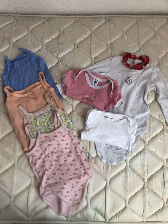 Vêtements 18 mois (32 pièces)