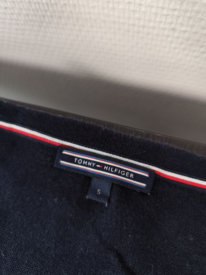 Pull marine à rayures blanches marinière - Tommy Hilfiger Taille S (US - Dimensions en photo) - photo numéro 10