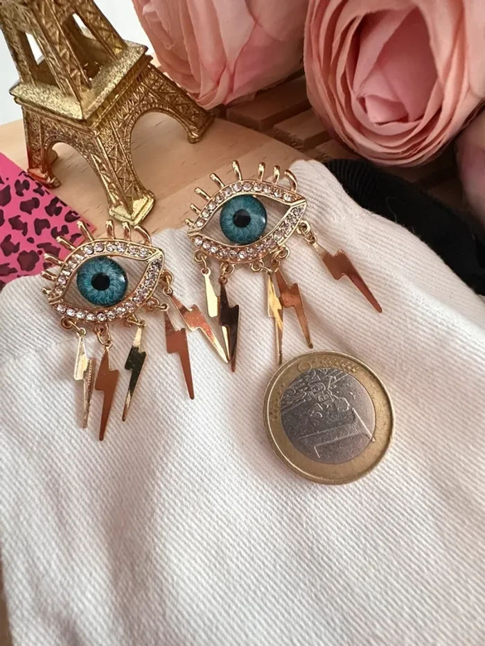 🧿Boucles d’oreilles œil bleu & éclairs dorés – Betsey Johnson – Pièce statement rare - photo numéro 5