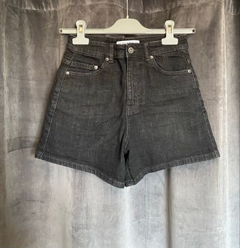 Short en jean noir taille haute