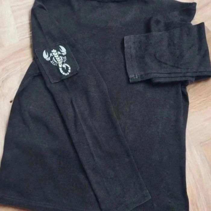 T shirt manche longue noir 🌹14 ans 🌹 - photo numéro 2