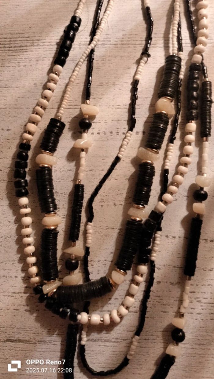 Collier noir et blanc - photo numéro 6