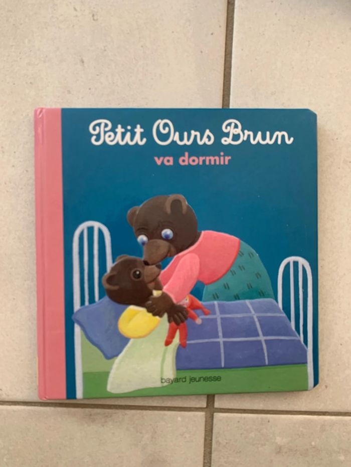 Livre Petit Ours brun