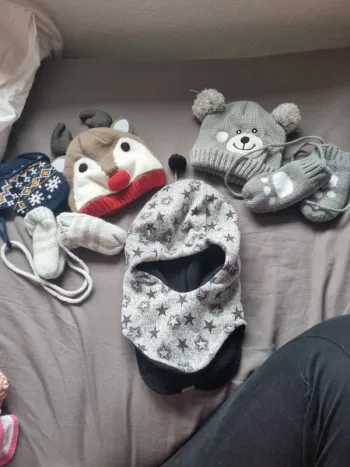 Lot de bonnet et de gants