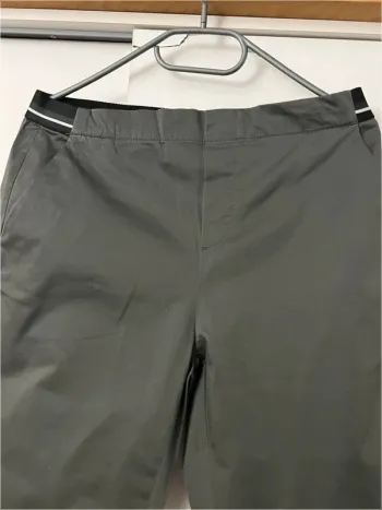 Pantalon chino gris foncé Pull and Bear