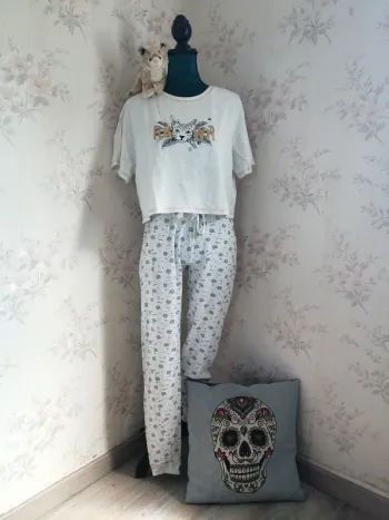 Ensemble de pyjama Tee-shirt et pantalon beige à motifs tête jaguar / cendored / (M-L)