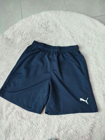 Short de sport puma taille 14 ans 
