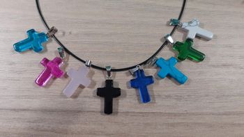 Pendentifs de croix en pierre