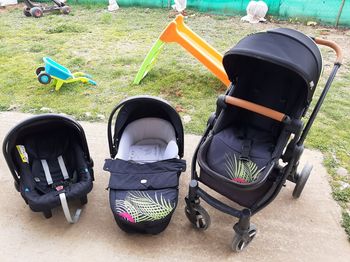 Poussette trio chicco