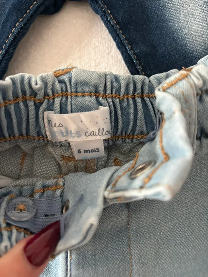 2 jeans bébé fille taille 6mois - photo numéro 2