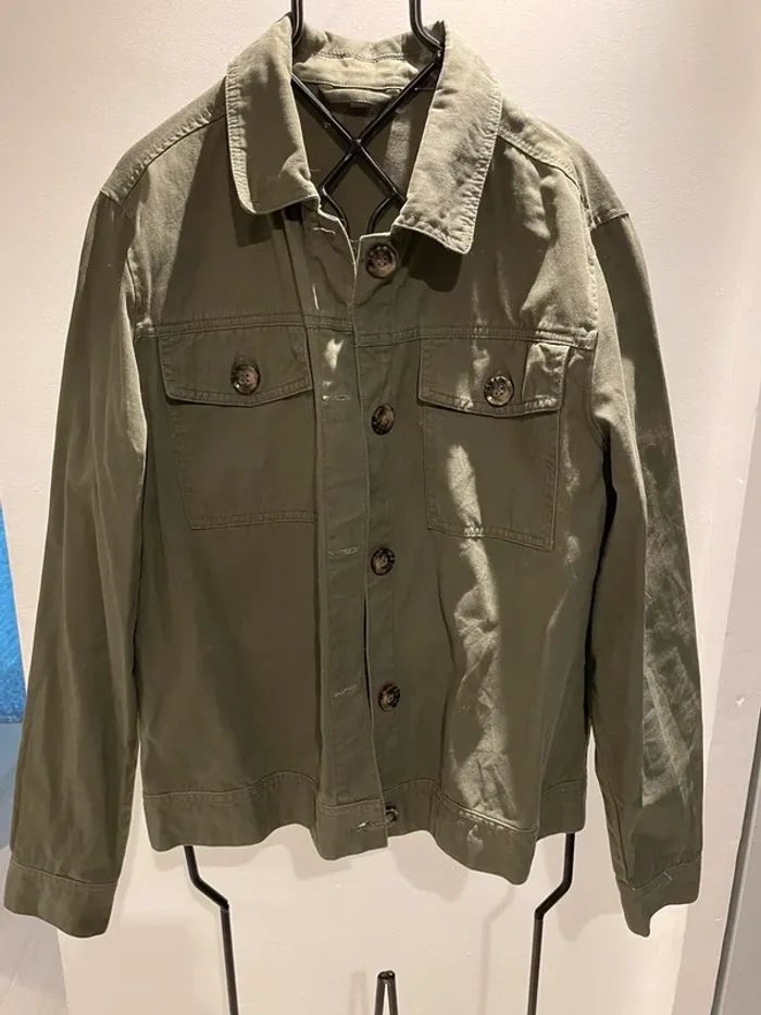 Veste légère kaki taille 38 comme neuve - photo numéro 2