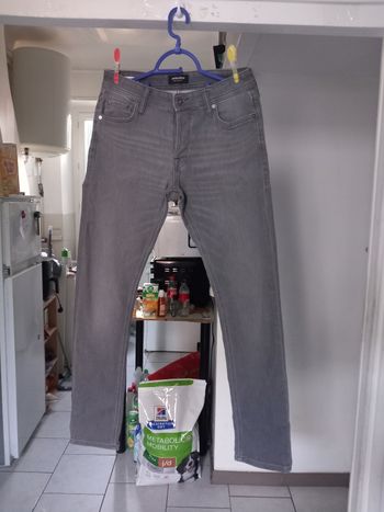Jean slim marque jack& jones taille 42