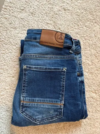 Jean à boutons taille 34