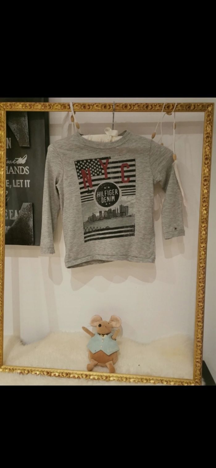 Tee shirt Tommy Hilfiger 5 ans