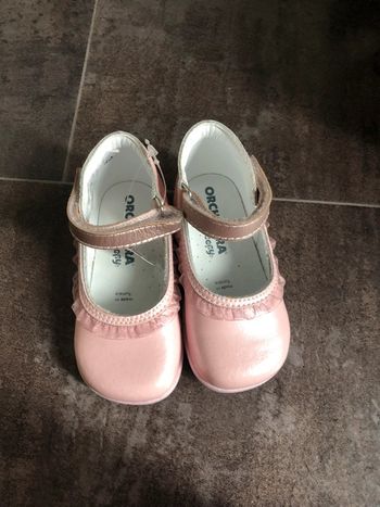 Chaussures filles neuves 20 ultra girly