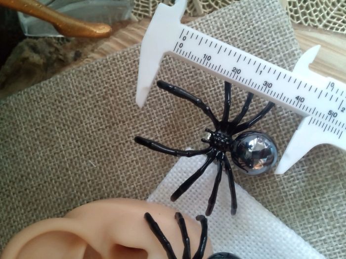 Boucles d'oreilles araignées noires - photo numéro 2
