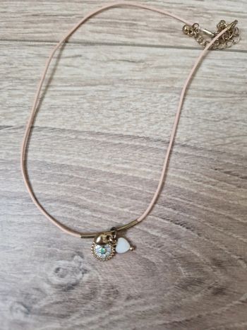 Collier tour de cou, fantaisie avec charms