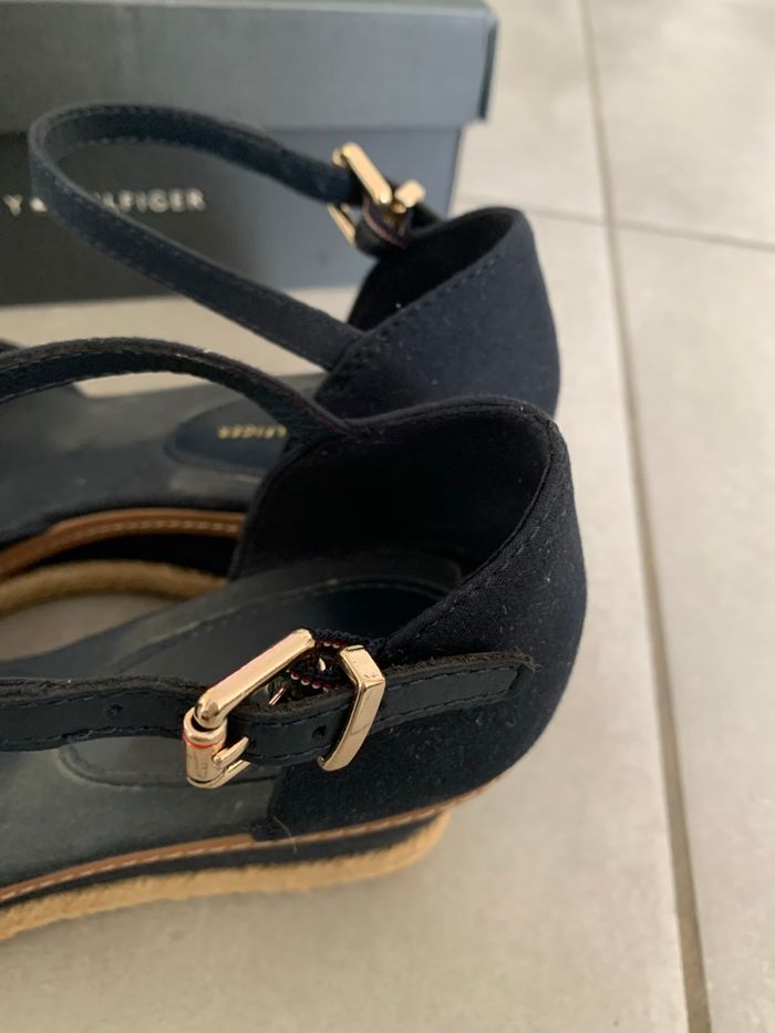 Jolies chaussures compensées Tommy Hilfiger taille 37 - photo numéro 3