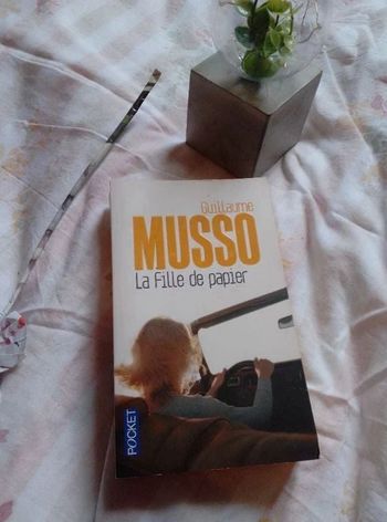 Roman la fille de papier de Guillaume Musso