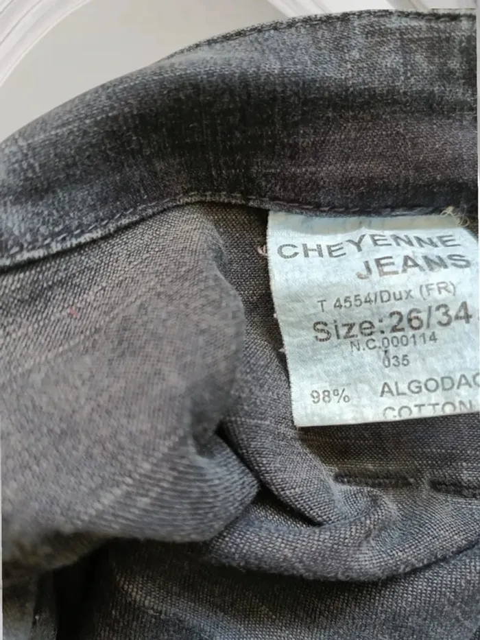 Jean Cheyenne ,coupe droite large flare ,taille mi-haute , ceinture à nouer ,extensible - photo numéro 14