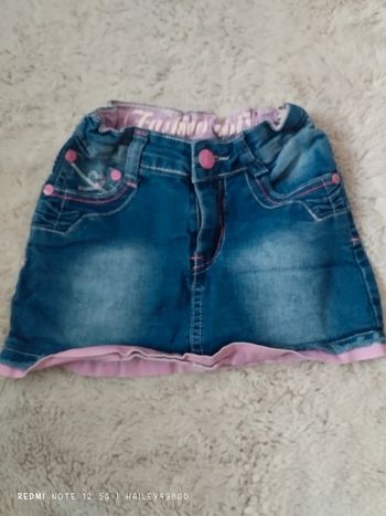 Magnifique jupe en jean taille 4 ans