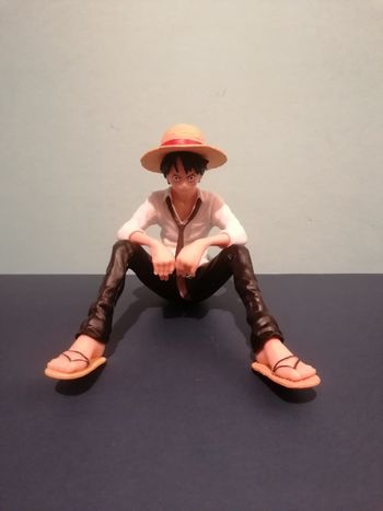 figurine luffy chemise blanche one piece
