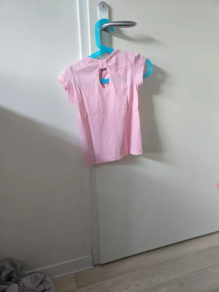 T-shirt bébé taille 12/24mois - photo numéro 2