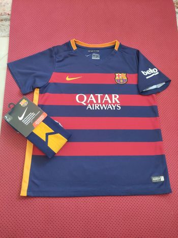 Maillot foot FC Barcelone + chaussettes, Nike Authentique Officiel taille enfant 7/8 ans