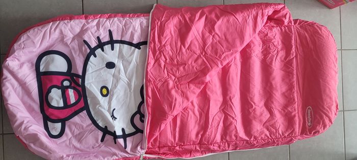 Sac de couchage avec matelas gonflable Hello Kitty - photo numéro 3