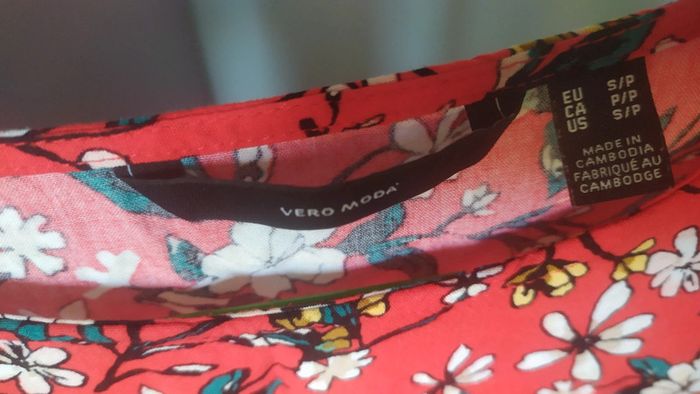 Robe rouge fleurie Vero moda - photo numéro 3