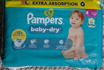 Couches Pampers Baby Dry taille 4+