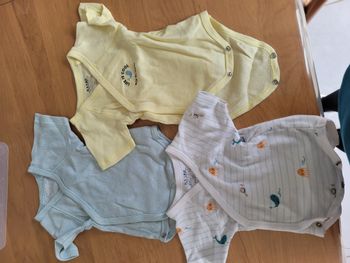 Lot 3 bodies été 1 mois