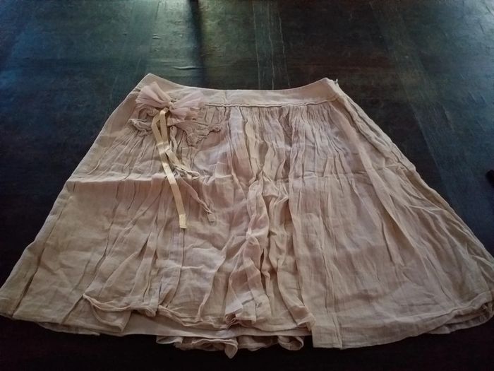 Superbe jupe beige dorée 40 promod