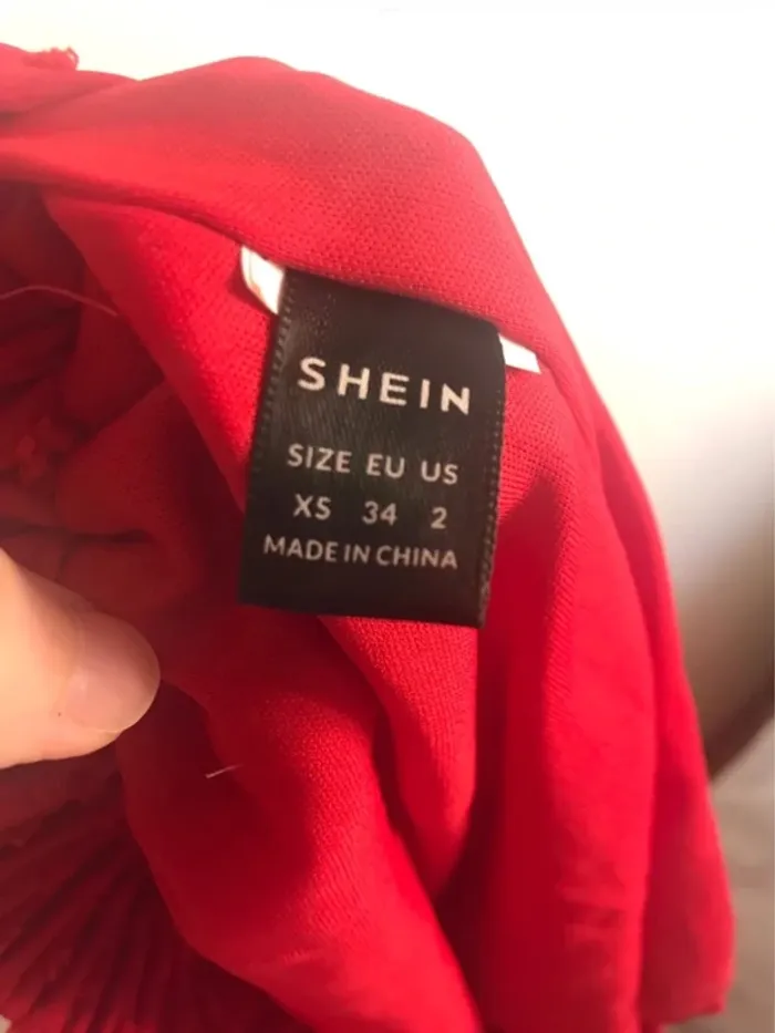 Short Shein rouge et plumetis taille 34/36 - photo numéro 8
