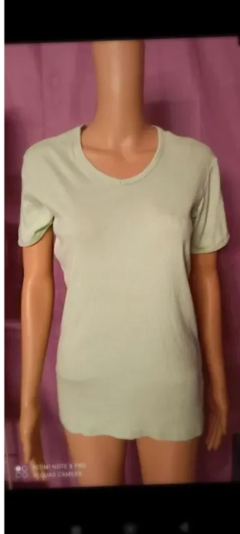 Tee  shirt  vert  anis  taille  s