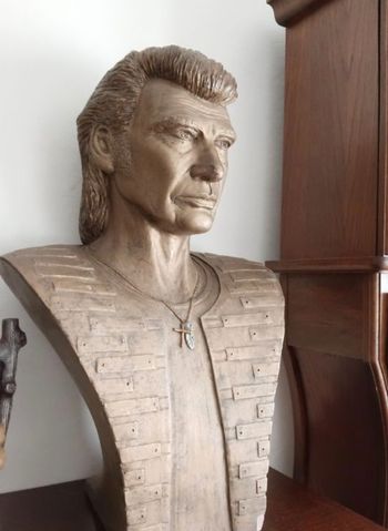 Buste représentant Johnny Hallyday