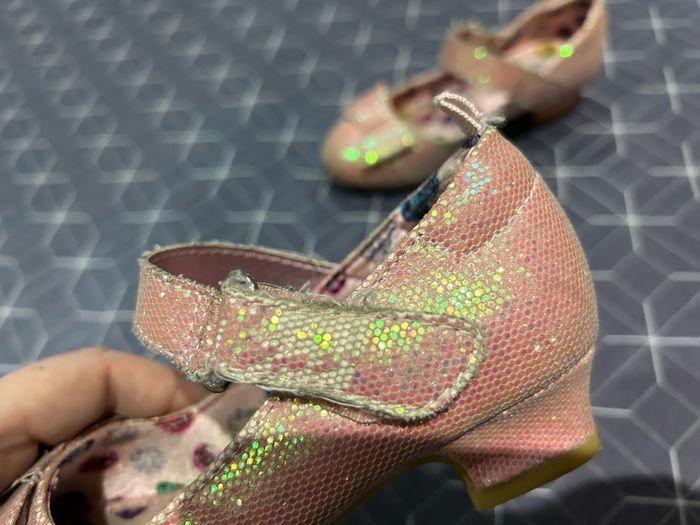 Chaussures princesse rose à paillettes taille 29 - photo numéro 3