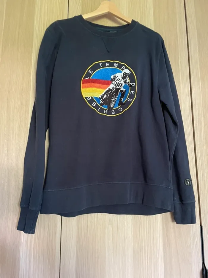 Pull avec moto