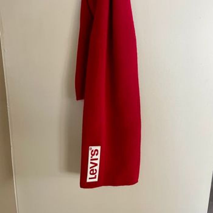 Écharpe Levi’s rouge vif unisexe en maille côtelée Logo brodé 100% acrylique Made in Italy V068 - photo numéro 6
