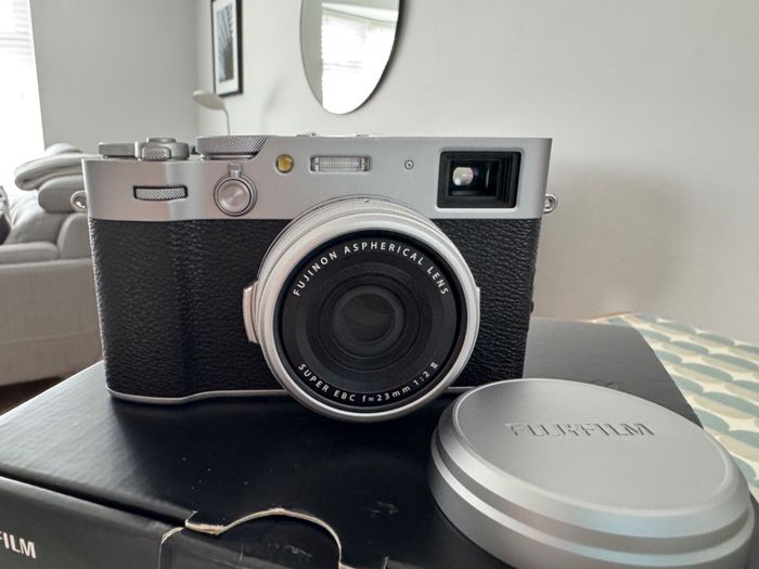 Appareil photo numérique Fujifilm X100VI 40,2 mégapixels argent neuf garantie ‎ - photo numéro 4