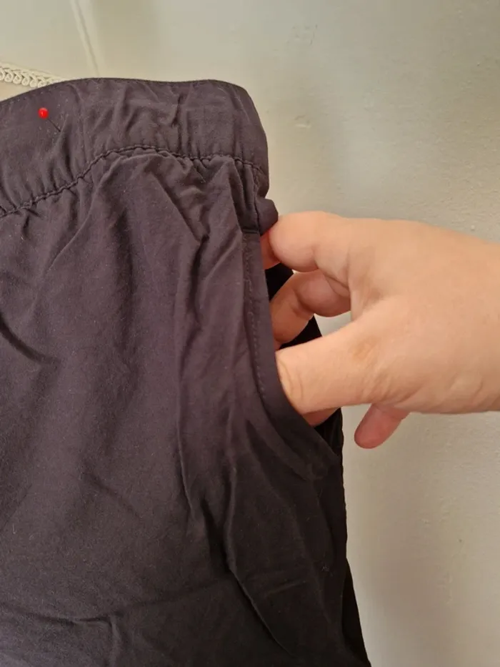 Pantalon noir fluide esmara neuf taille 44 - photo numéro 2