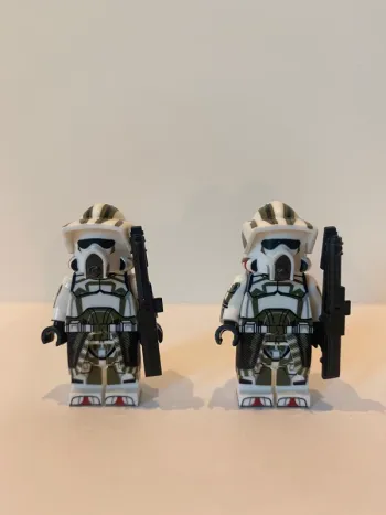 Figurine type lego 2 clones commander. Star Wars