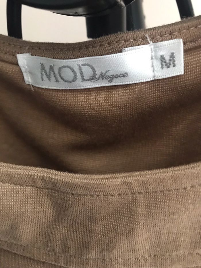 Robe sans manches avec gros boutons - photo numéro 3