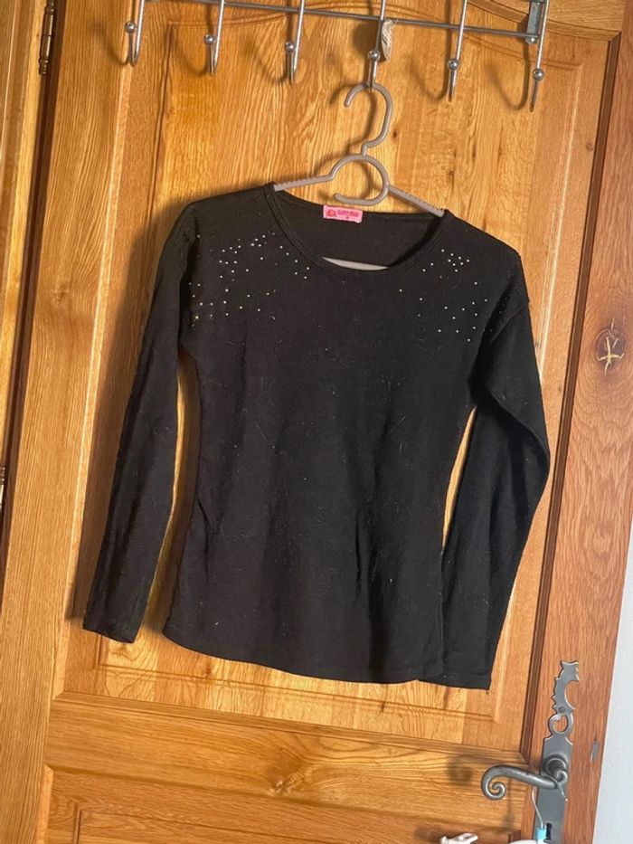 Petit pull à strass