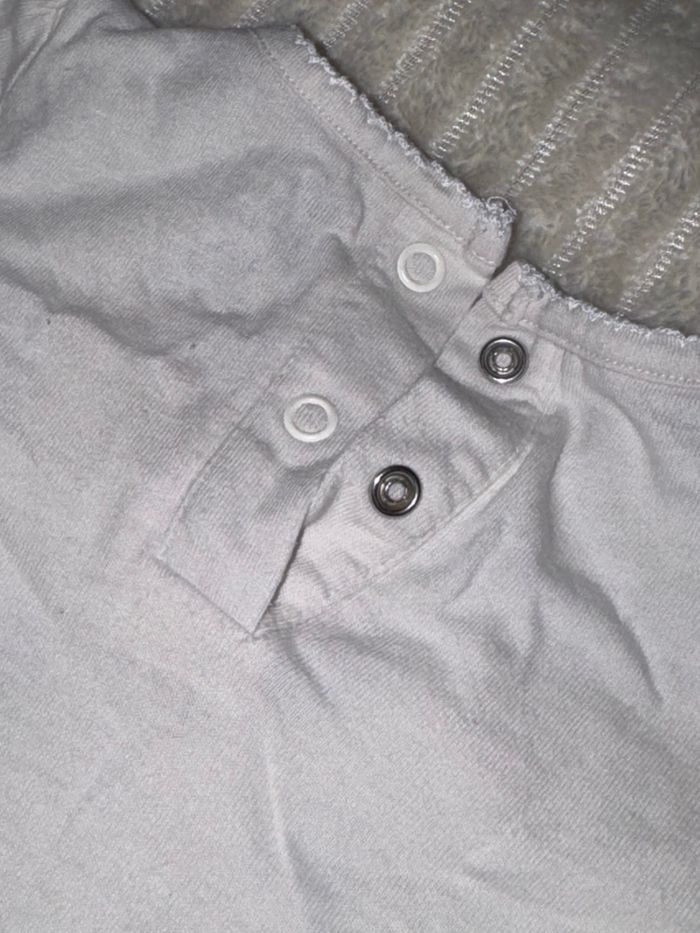 Top manche longue - blanc et marron - Disney Baby - 6 mois - excellent état - photo numéro 9