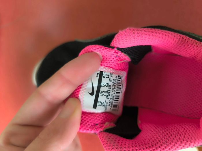 Basket Nike noir et rose - photo numéro 9