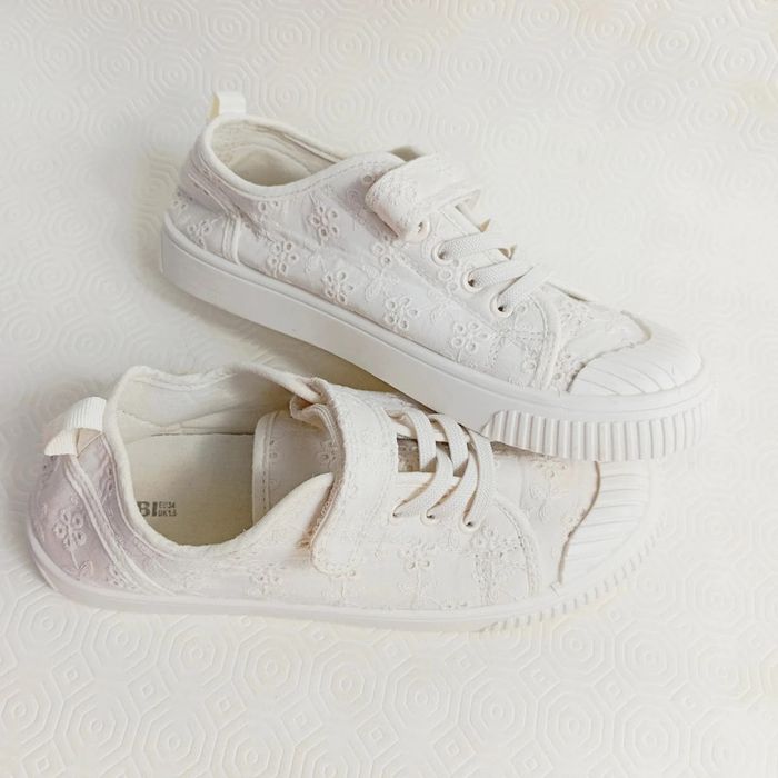 Baskets Pour Fille Marque Kiabi Taille 34 - photo numéro 4